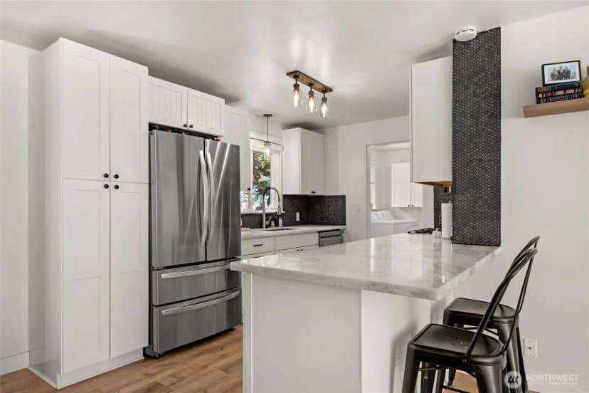 Property photo for 16607 72nd Avenue Ne, Kenmore photo 11