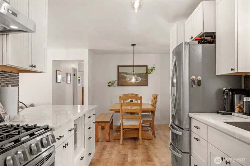 Property photo for 16607 72nd Avenue Ne, Kenmore photo 14