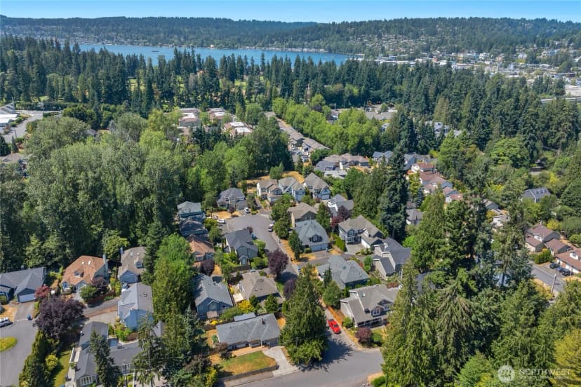 Property photo for 16607 72nd Avenue Ne, Kenmore photo 31