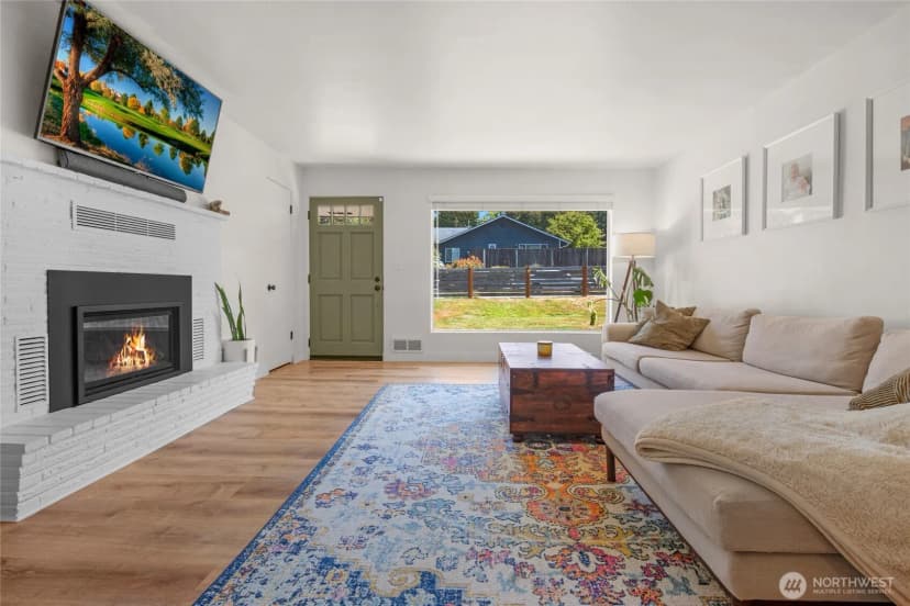 Property photo for 16607 72nd Avenue Ne, Kenmore photo 7