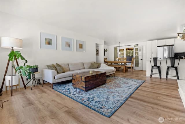 Property photo for 16607 72nd Avenue Ne, Kenmore photo 5