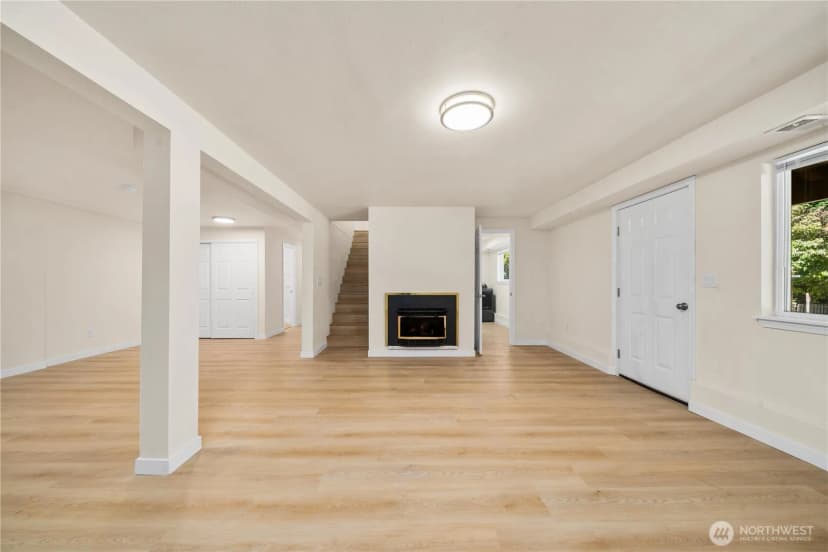 Property photo for 528 S 302nd St, Federal Way photo 17