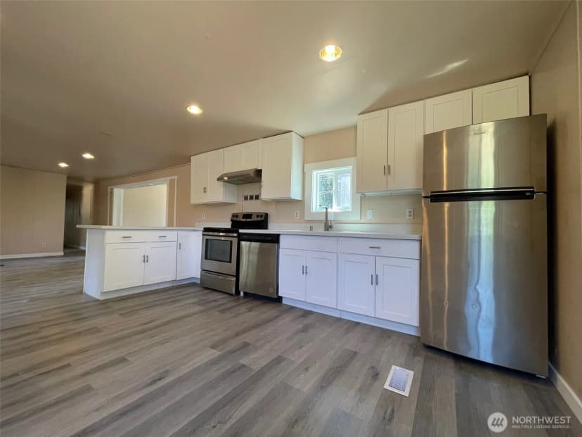 Property photo for 14806 Se 308 Street, Kent photo 6