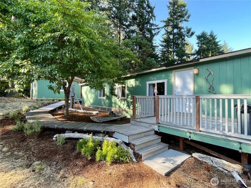 Property photo for 1914 Lake Drive Sw, Lakebay photo 3