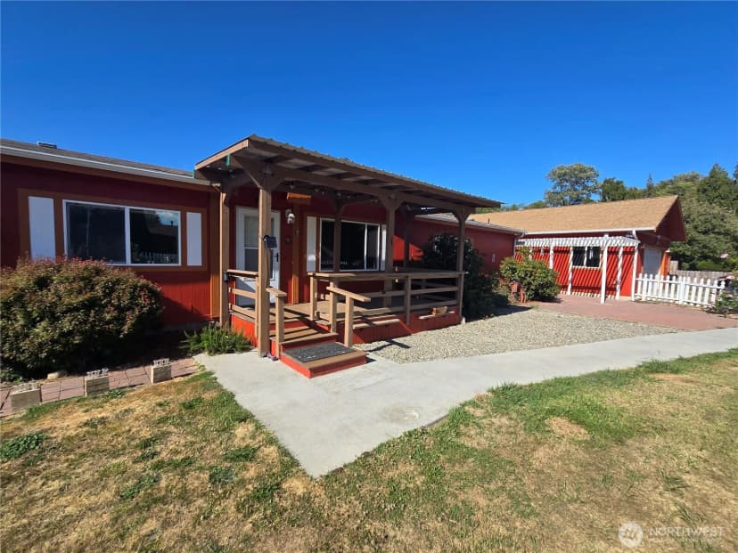 Property photo for 31 Dandelion Way, Sequim photo 3