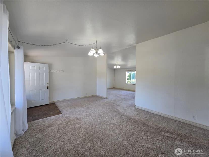 Property photo for 31 Dandelion Way, Sequim photo 8