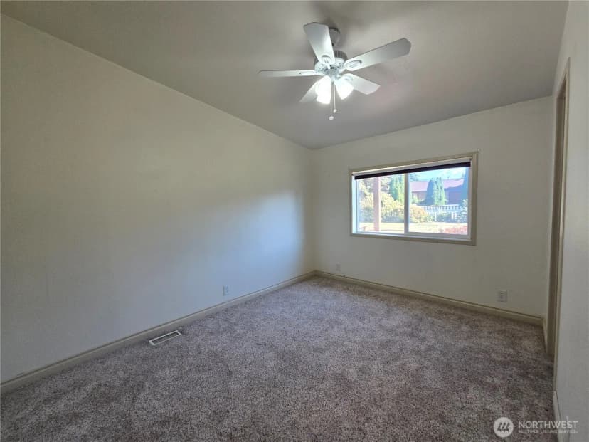 Property photo for 31 Dandelion Way, Sequim photo 14
