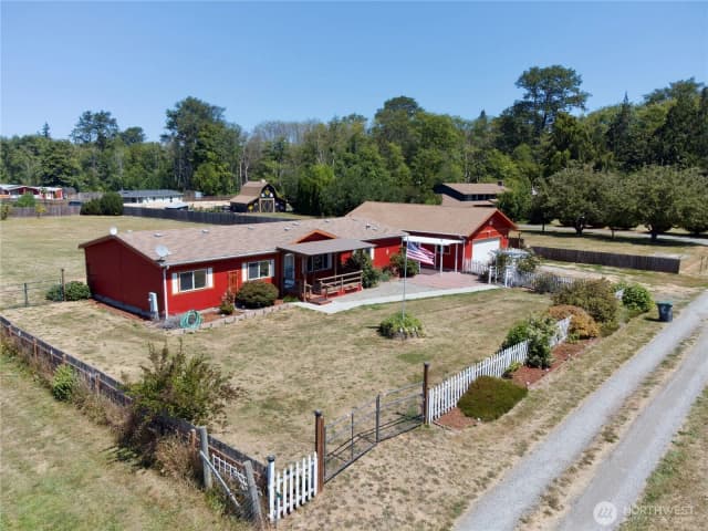 Property photo for 31 Dandelion Way, Sequim photo 2