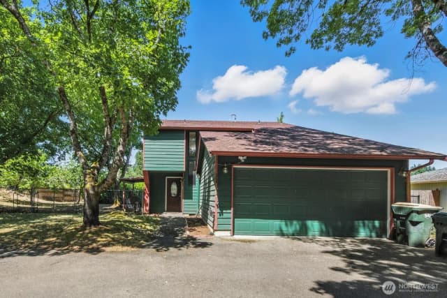 Property photo for 3044 Carpenter Hills Loop Se, Lacey