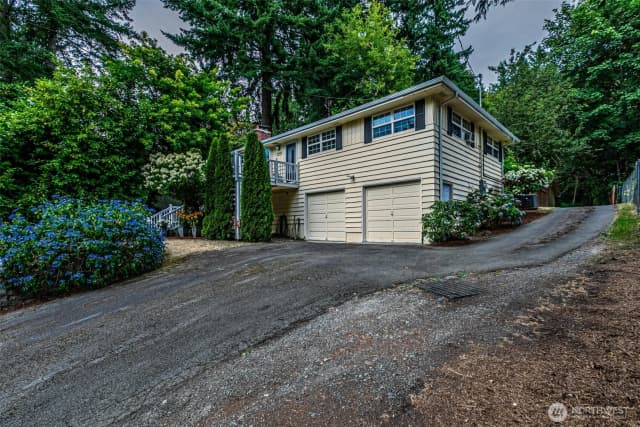 Property photo for 14534 183rd Avenue Se, Renton photo 4