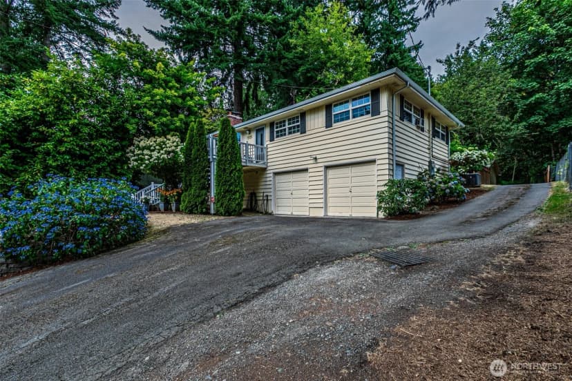 Property photo for 14534 183rd Avenue Se, Renton photo 4