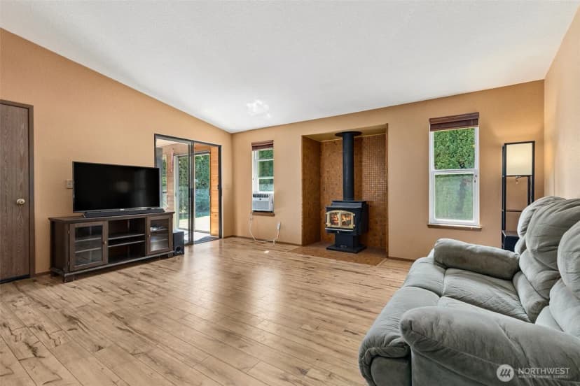 Property photo for 2807 Kirkaldy Court Se, Olympia photo 6