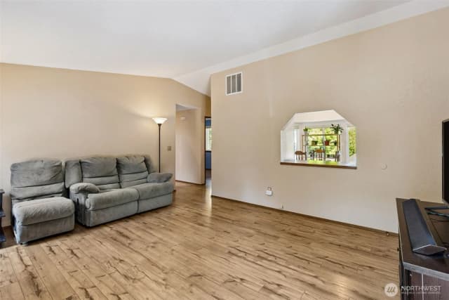 Property photo for 2807 Kirkaldy Court Se, Olympia photo 5