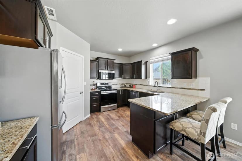 Property photo for 1379 Sw Virginia Street, College Place photo 10