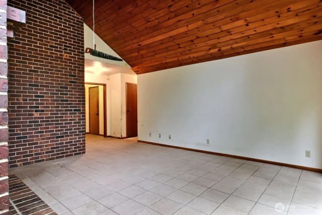 Property photo for 13286 Shady Glen Avenue Se, Olalla photo 3