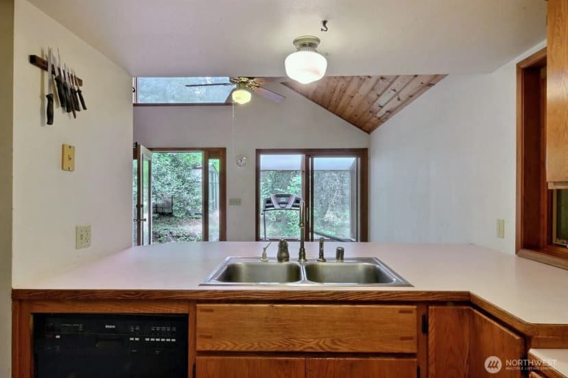 Property photo for 13286 Shady Glen Avenue Se, Olalla photo 8