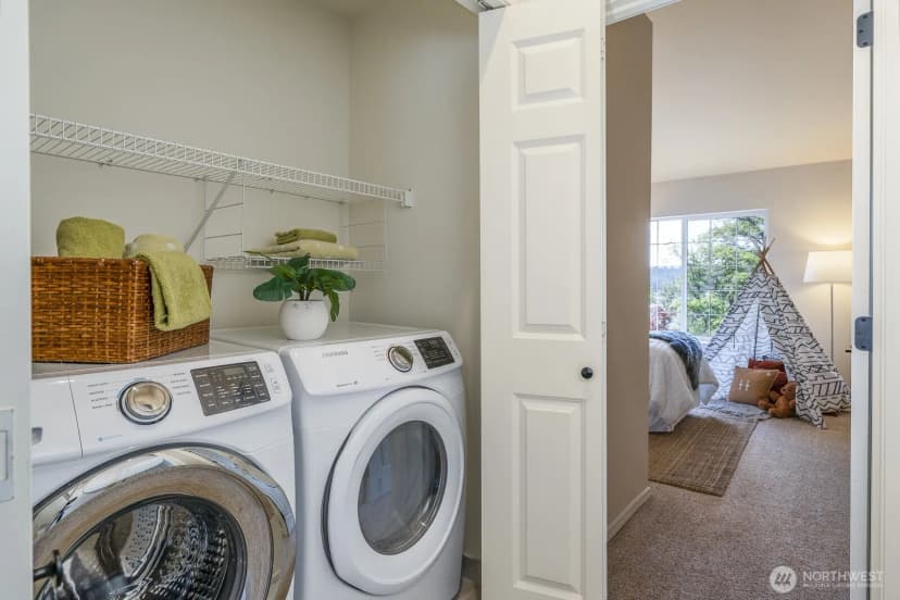 Property photo for 18636 Ne 55th Way, Redmond photo 17