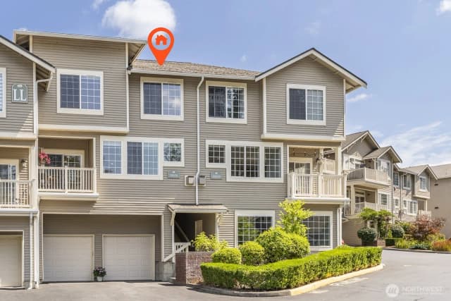 Property photo for 18636 Ne 55th Way, Redmond
