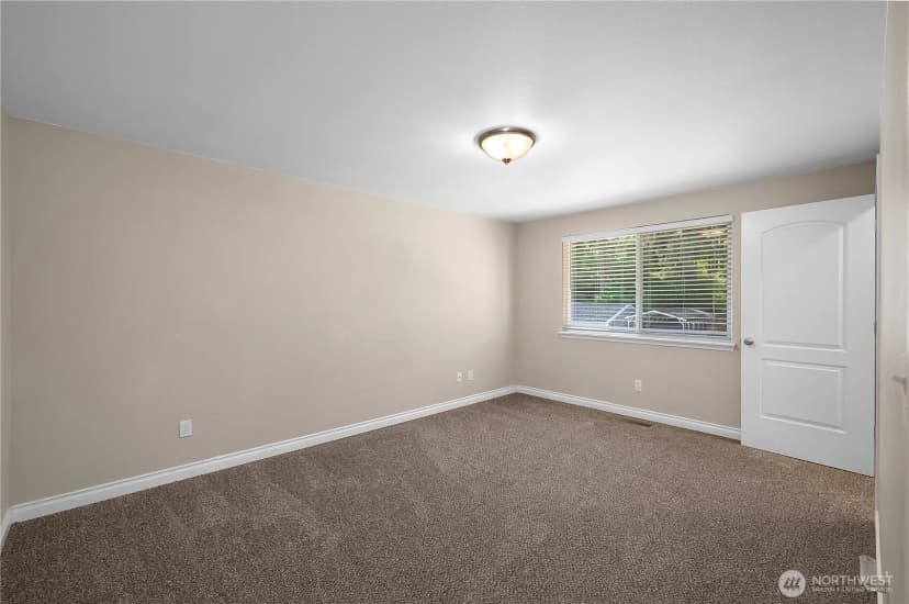Property photo for 7011 Alderwood Court Se, Lacey photo 16