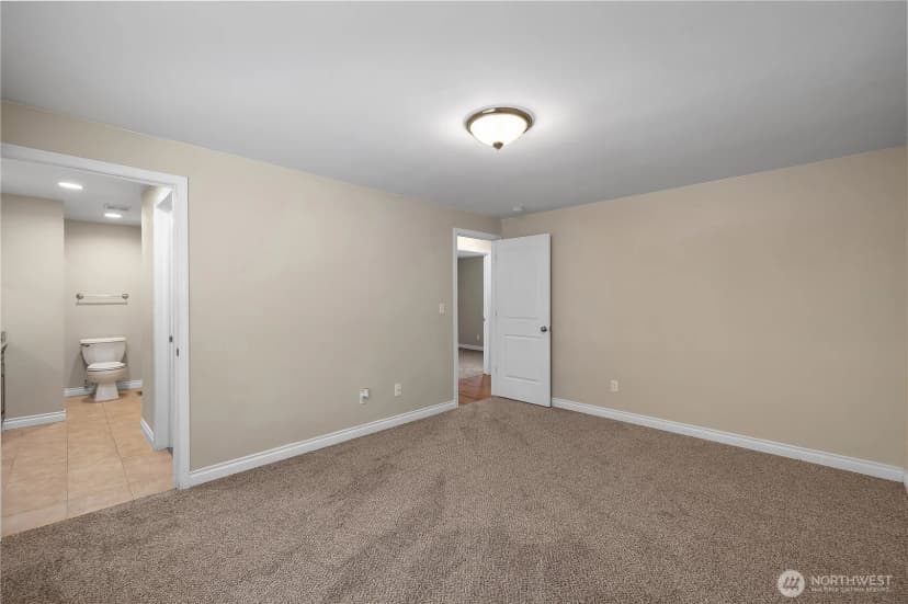 Property photo for 7011 Alderwood Court Se, Lacey photo 15