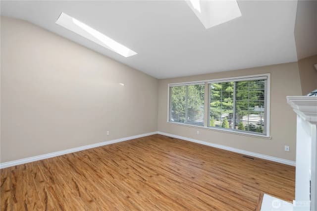 Property photo for 7011 Alderwood Court Se, Lacey photo 4