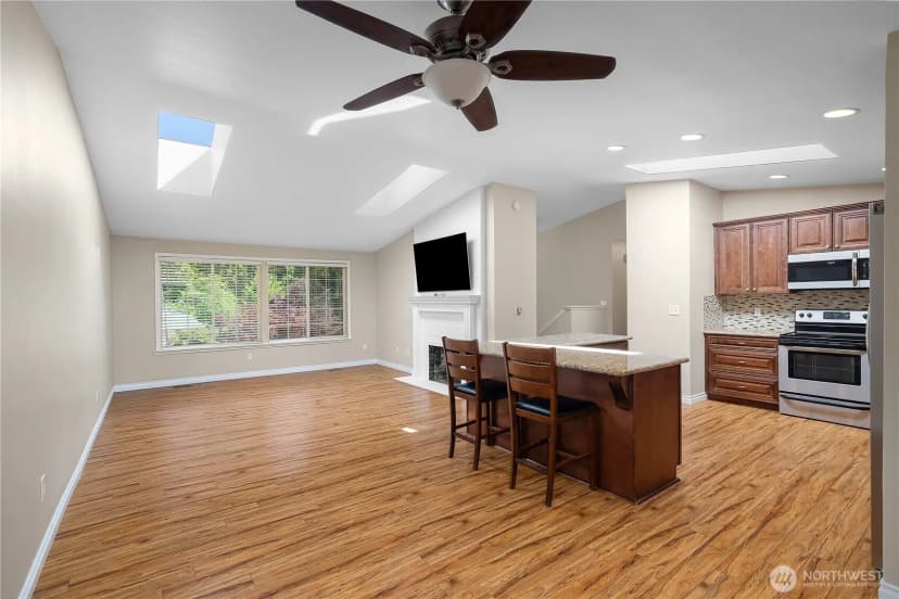 Property photo for 7011 Alderwood Court Se, Lacey photo 3