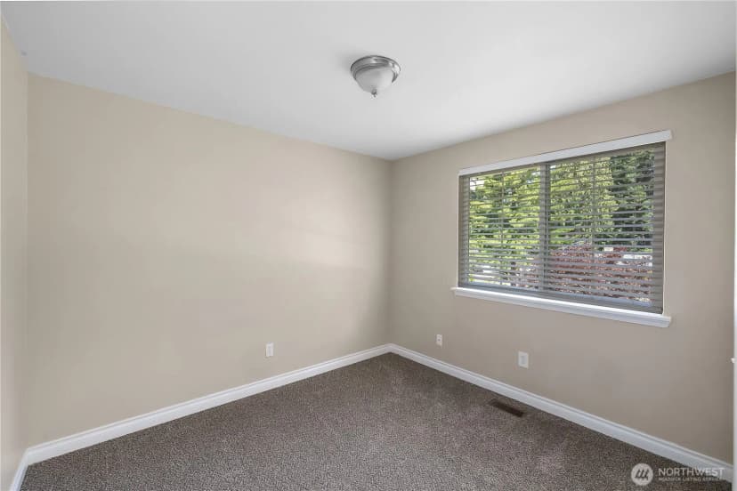Property photo for 7011 Alderwood Court Se, Lacey photo 23