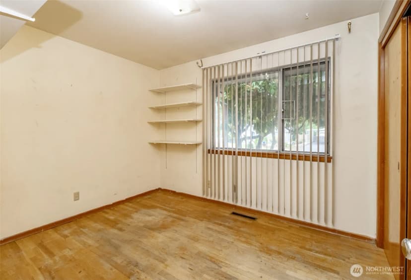 Property photo for 10507 Earley Ave Sw, Lakewood photo 19