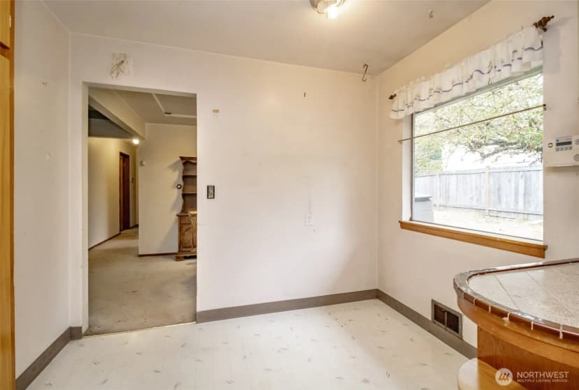 Property photo for 10507 Earley Ave Sw, Lakewood photo 14