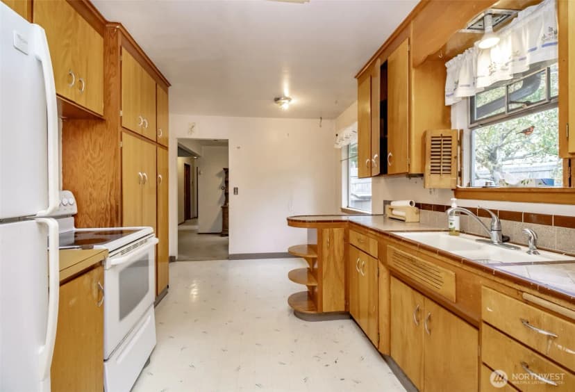 Property photo for 10507 Earley Ave Sw, Lakewood photo 12
