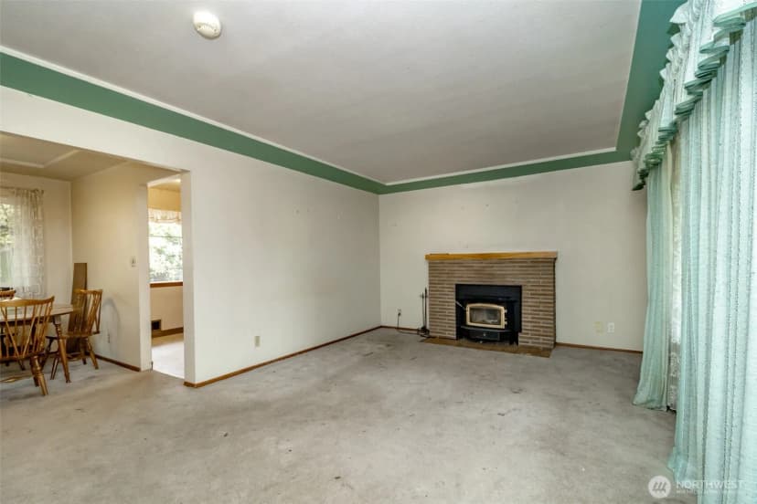 Property photo for 10507 Earley Ave Sw, Lakewood photo 7
