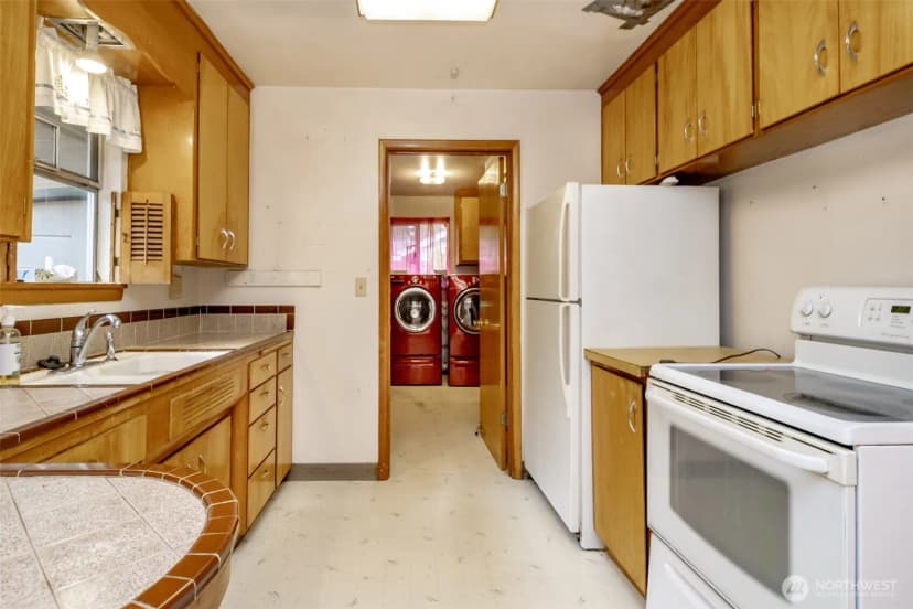 Property photo for 10507 Earley Ave Sw, Lakewood photo 11