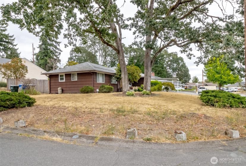 Property photo for 10507 Earley Ave Sw, Lakewood photo 5