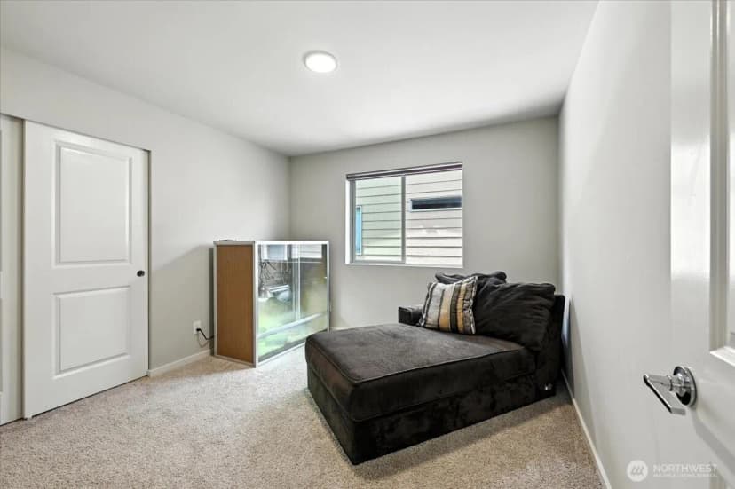 Property photo for 32986 Skyline Lane, Black Diamond photo 19