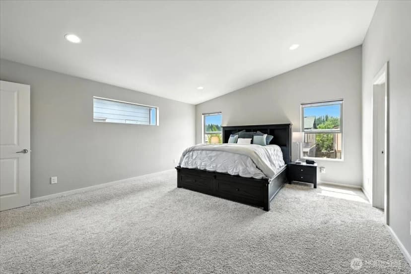 Property photo for 32986 Skyline Lane, Black Diamond photo 13