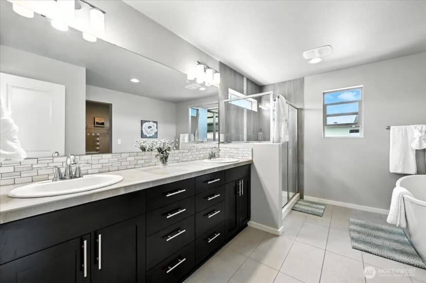 Property photo for 32986 Skyline Lane, Black Diamond photo 14