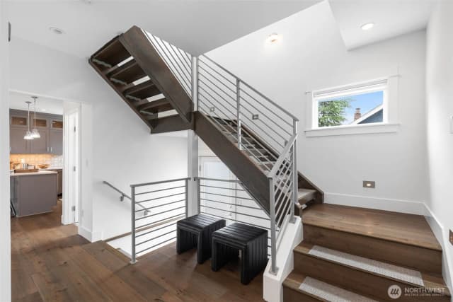 Property photo for 2208 Nw 67th Street, Seattle photo 3