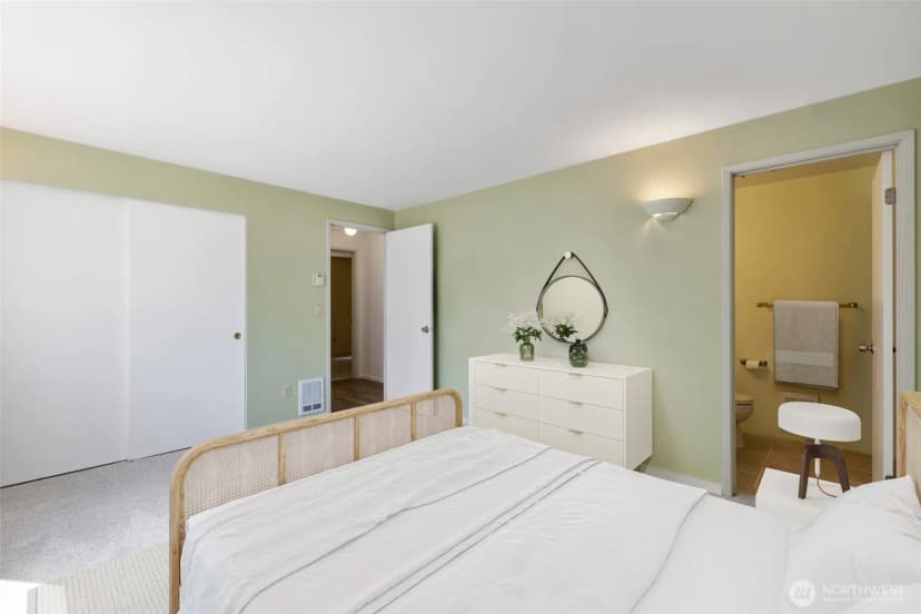 Property photo for 8003 Ne 145th Street, Kirkland photo 14