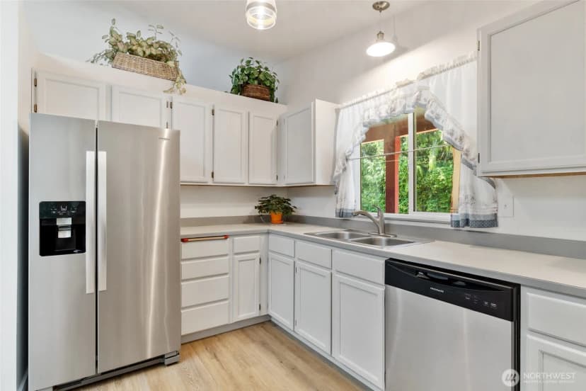 Property photo for 8003 Ne 145th Street, Kirkland photo 12