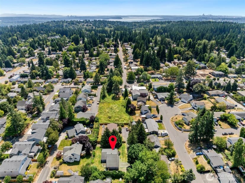 Property photo for 8003 Ne 145th Street, Kirkland photo 28