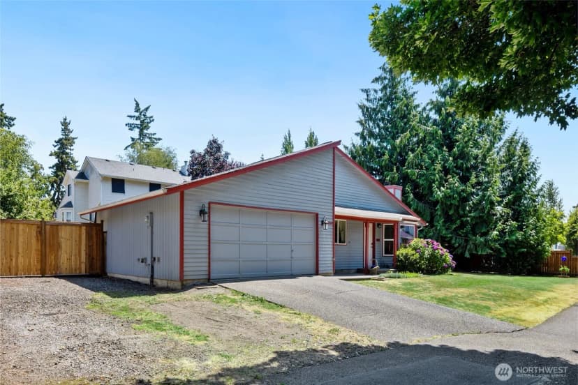 Property photo for 8003 Ne 145th Street, Kirkland photo 3