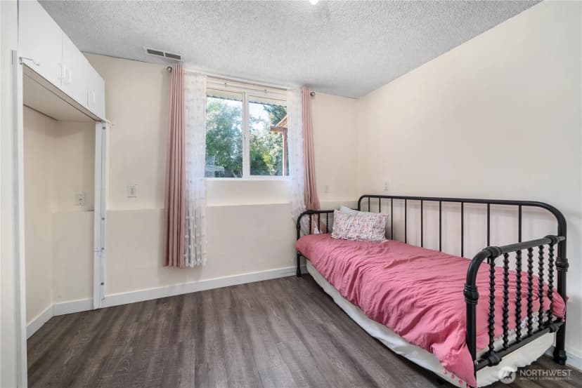 Property photo for 28829 46th Place S, Auburn photo 17