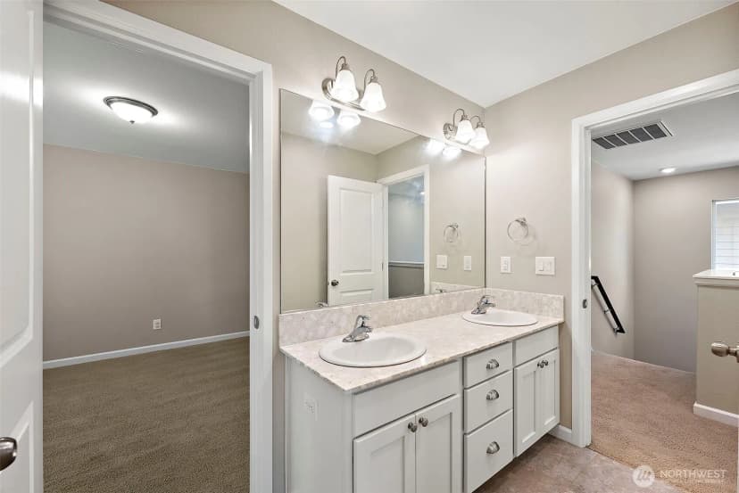 Property photo for 3319 Aurora Street Ne, Lacey photo 23