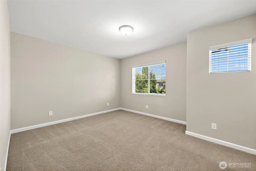 Property photo for 3319 Aurora Street Ne, Lacey photo 19