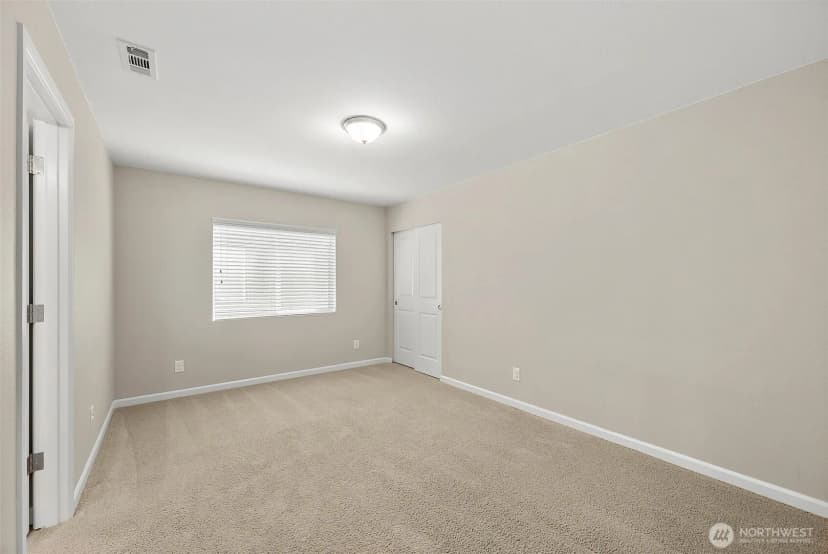 Property photo for 3319 Aurora Street Ne, Lacey photo 25