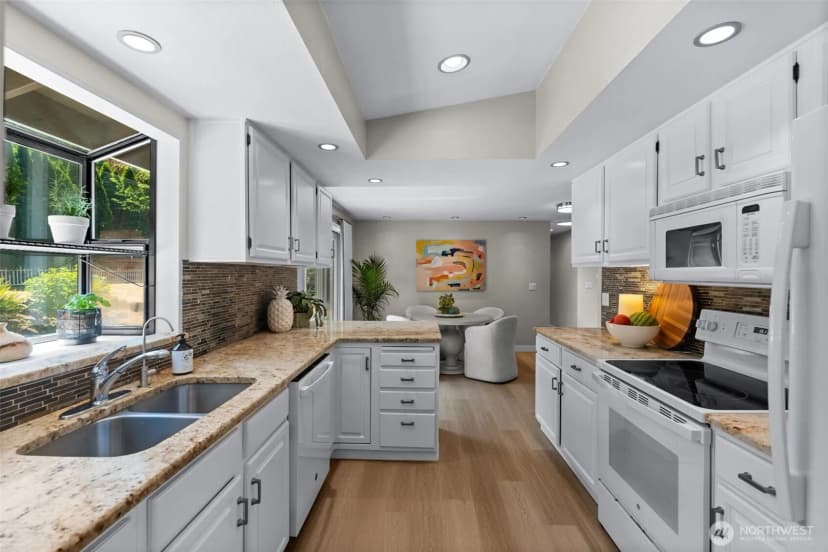 Property photo for 9928 56th Street Nw, Gig Harbor photo 10