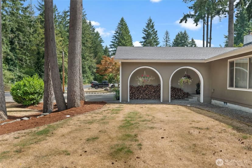 Property photo for 9928 56th Street Nw, Gig Harbor photo 4