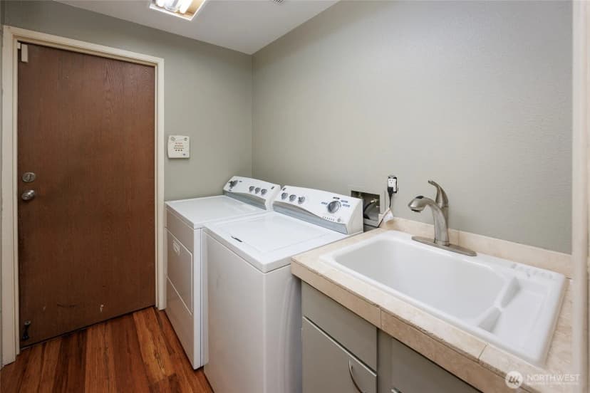 Property photo for 14413 27th Drive Se, Mill Creek photo 24
