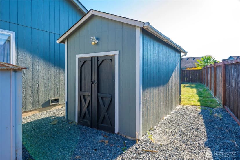 Property photo for 215 Orting Avenue Nw, Orting photo 24