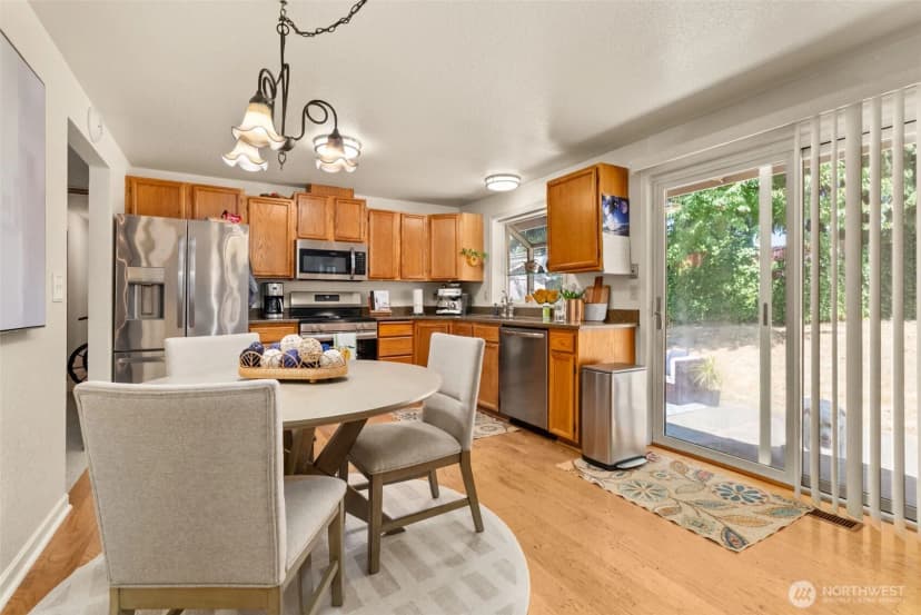 Property photo for 25708 119th Place Se, Kent photo 8